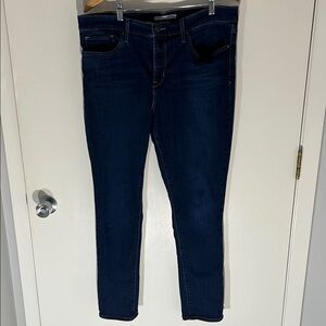 Levi's Dark Blue Women's Skinny Jeans size 33
